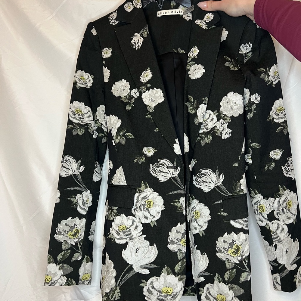Alice + Olivia Black Floral Blazer - Picture 4 of 4